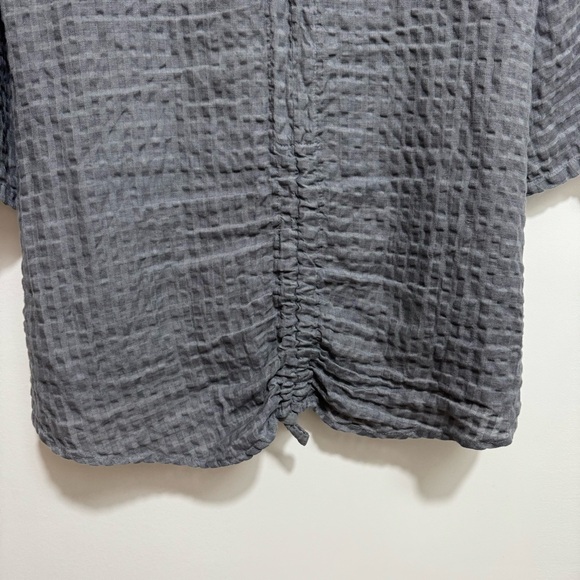 Luna Luz Linen Blend Textured Ruched Back Top - Picture 10 of 13